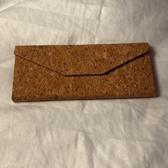 Wooden Frame Handcrafted Sunglasses - Picture 4 of 4